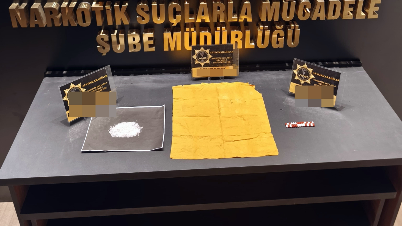 Afyon Girişinde Durdurulan Araçtan Uyuşturucu Çıktı