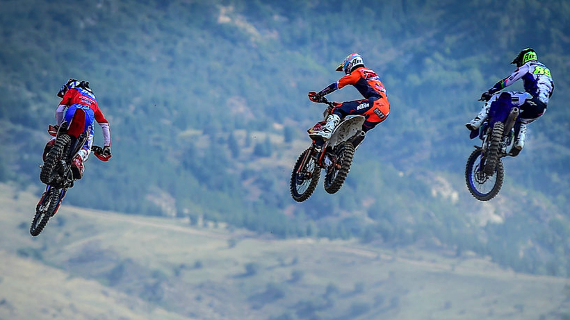 Motokrosun Kalbi Canlı Yayınla Dünyada Atacak!