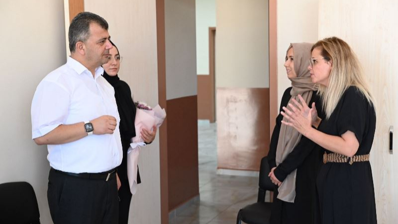 Başkan Koyuncu'dan Uyum Haftası'na Anlamlı Ziyaret