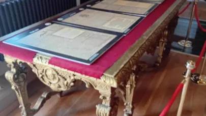 Atatürk’ün Tarihi Masası Yeniden Zafer Müzesi’nde