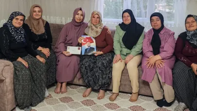 “Terörsüz Türkiye” Çalışmaları Kapsamında AK Kadınlardan Şehit Ailesine Ziyaret