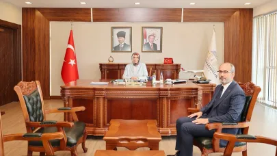 Vali Yiğitbaşı, İl Sağlık Müdürü Öztürk’ü Makamında Kabul Etti