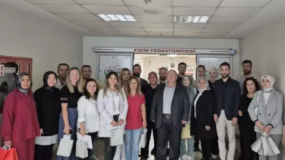 AK Parti Afyonkarahisar Teşkilatından Fizyoterapistlere Anlamlı Ziyaret