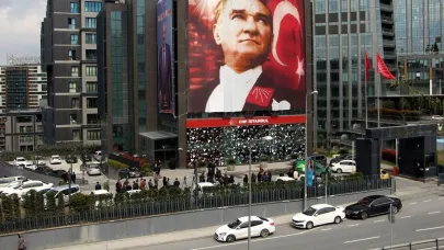 CHP, İstanbul İl Başkanlığı’nın Adresini Değiştirdi: Mevcut Bina Özgür Özel’in Çalışma Ofisi Olacak
