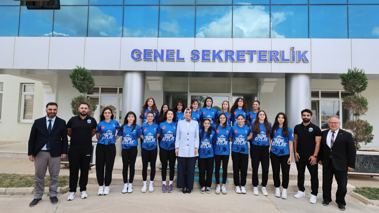 Afyon’un “Bizim Gızlar”ı 2. Lig Yolunda