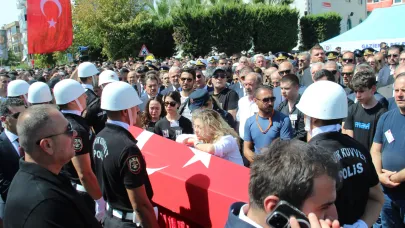 İzmir'de Şehit Düşen Polislere Son Görev; Cenaze Namazını Babası Kıldırdı!