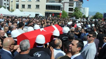 İzmir’de Şehit Düşen Polislere Son Görev
