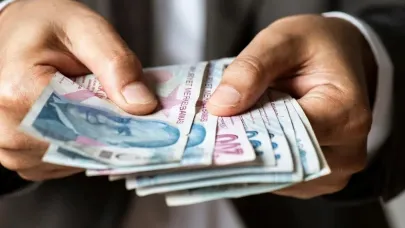 Memur ve Emekliler İçin OVP'de Değişen Enflasyon Beklentileri: Ocak Maaş Artışları Ne Olacak?