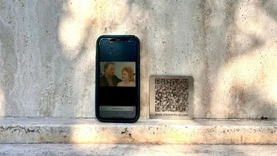 QR Kodlu Yeni Nesil Mezarlara İlgi Artıyor