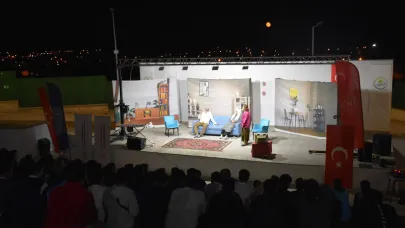 Gençler Tiyatro ile Bağımlılığa Karşı Bilinçlendi