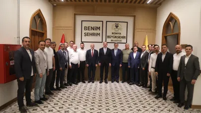 AK Parti Heyeti, Konya Büyükşehir Belediye Başkanı Altay’ı Ziyaret Etti