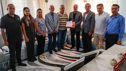 Afyonkarahisar AK Parti Heyeti Tarafından, Şehit Ailesine “Terörsüz Türkiye” Mektubu Takdim Edildi