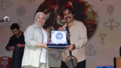 Türk Halk Müziği Sanatçısı Uğur Önür İscehisar’da Sahne Aldı