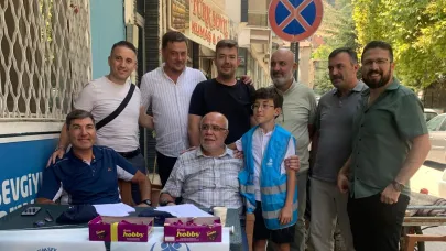 Afyonkarahisar'da Yetimsev Vakfı, 300 Öğrenciye Kırtasiye Yardımı Yaptı