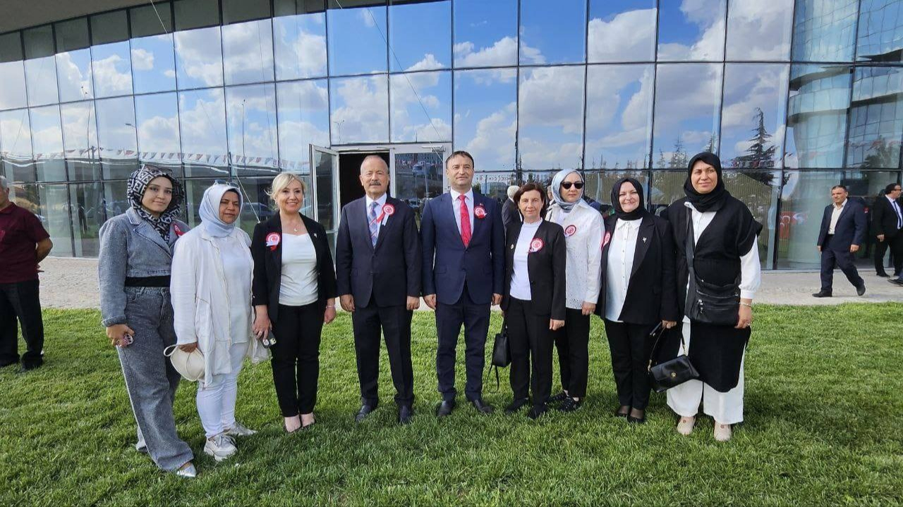 MHP Afyonkarahisar Teşkilatı, Eskişehir MHP Bölge Toplantısı’na Katılım Gösterdi