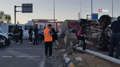 İşçileri taşıyan minibüs otomobille çarpıştı: 15 yaralı