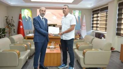 Dinar’ın Başarılı Sağlık Çalışanları Ödüllendirildi