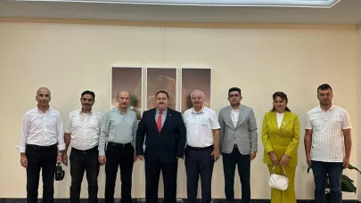 Memur-Sen Afyonkarahisar’dan AKÜ Genel Sekreteri Düzgün’e Ziyaret