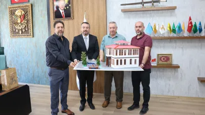 Gurbetçi Vatandaştan Başkan Öztaş’a Tarihi Hediye
