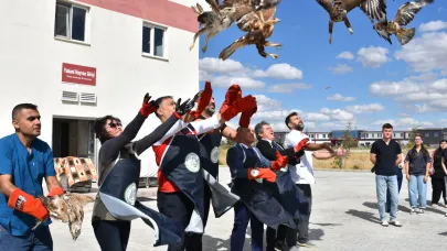Tedavileri Tamamlanan 35 Yabani Kuş Doğaya Salındı