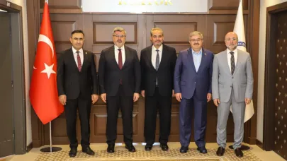 AK Parti heyetinden Rektör Aslan’a hayırlı olsun ziyareti