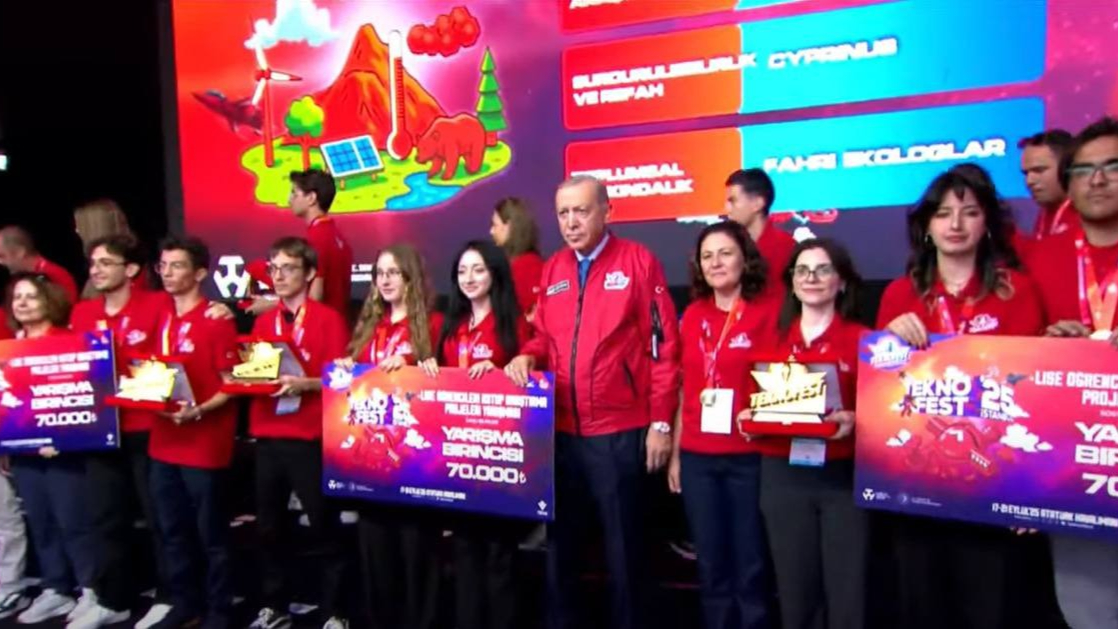 Afyonkarahisar, TEKNOFEST 2025 Türkiye Birinciliği Ödülünü Cumhurbaşkanı Erdoğan’dan Aldı