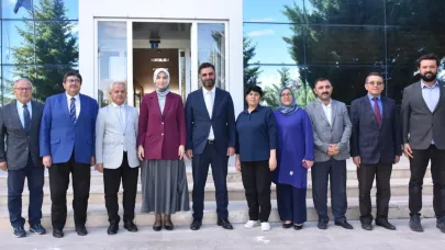 Vali Yiğitbaşı'ndan Gençlik ve Spor İl Müdürlüğüne Ziyaret