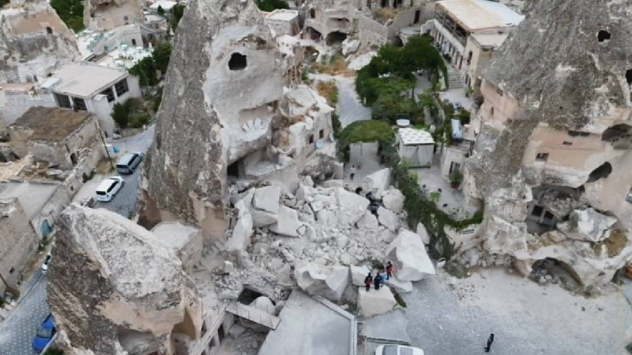 Nevşehir’de Peribacasının Bir Bölümü Çöktü