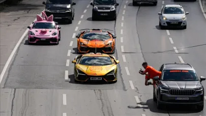 Dünyaca ünlü otomobil rallisi, İstanbul'dan start aldı