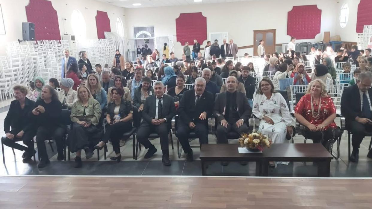 Sinanpaşa'da "Bırakın Kızlar Okusun" Etkinliği Düzenlendi
