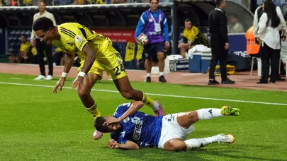 Fenerbahçe'ye 10 kişilik Kasımpaşa darbesi