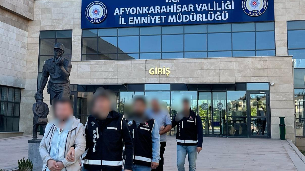 Afyonkarahisar’da Tefecilik Operasyonu: 2 Kişi Tutuklandı