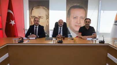 AK Parti Afyonkarahisar İlçe Başkanları Toplantısı Gerçekleştirildi