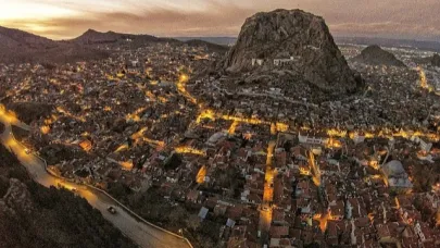 Afyonkarahisarlı Ünlüler Kimlerdir?