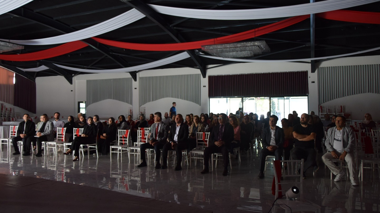Çay Belediyesi'nden Çocukların Gelişimine Yönelik Konferans