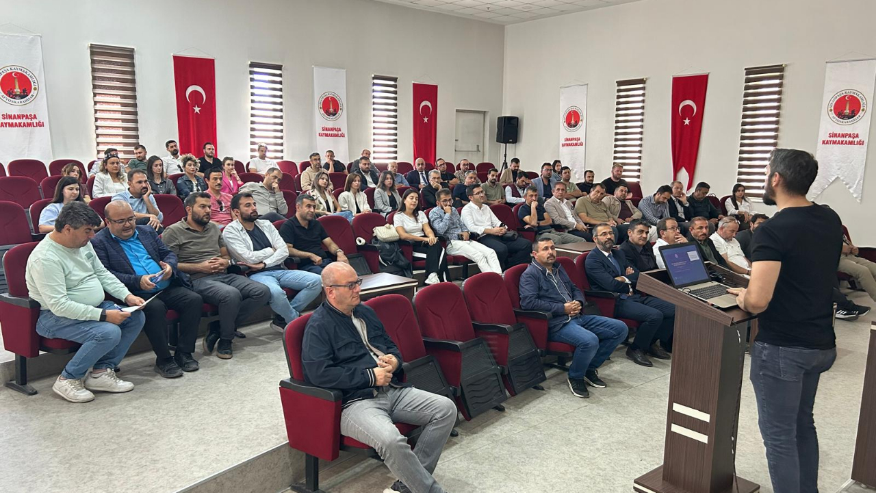 Sinanpaşa’da Eğitim Yöneticilerine Kapsayıcı Eğitim Semineri