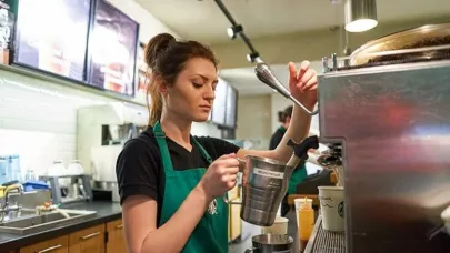 Starbucks, Yüzlerce Mağazasını Kapatıyor: 900 Çalışan İşten Çıkarılacak