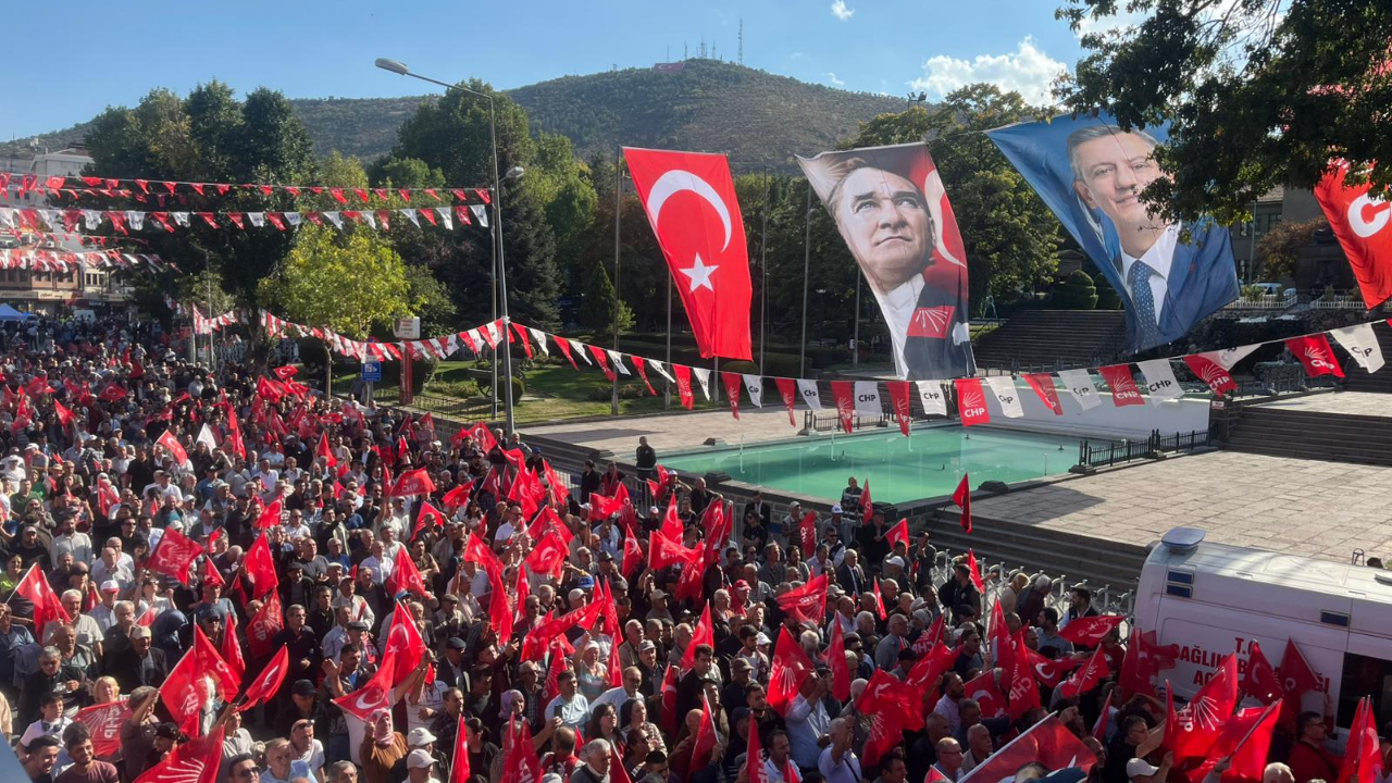 Başkan Erhan: “Afyonkarahisar’da İktidar Yolunda Birinci Parti Olacağız”