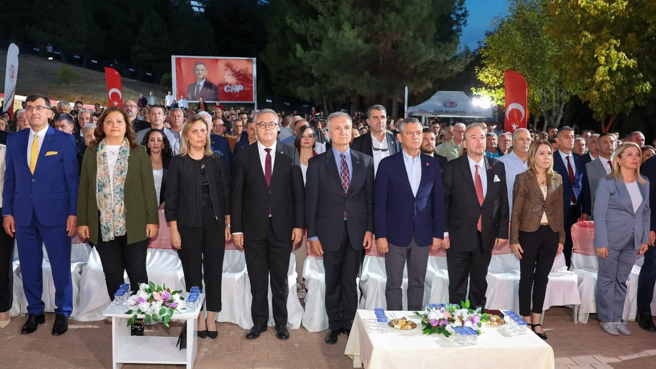 Başkan Köksal, Uşak'ta CHP Lideri Özel İle Açılışa Katıldı