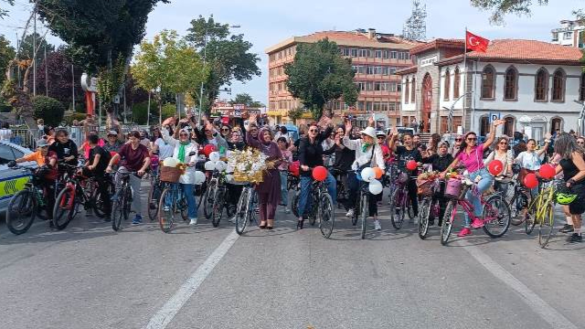 Afyonkarahisar’da Kadınlar 8. Kez Pedal Çevirdi