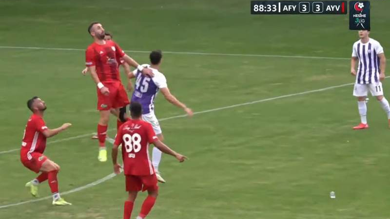 Afyonspor Ve Ayvalıkgücü Gol Düellosunda Yenişemedi: 3-3