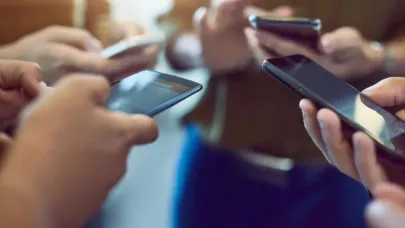 3 Ay Sonra Milyonlarca Telefon Kullanıma Kapatılacak