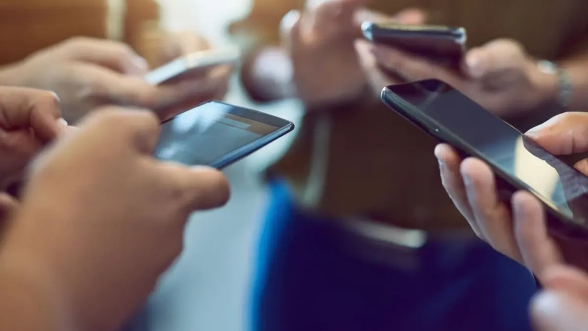 3 Ay Sonra Milyonlarca Telefon Kullanıma Kapatılacak