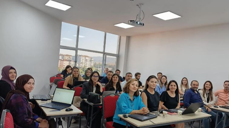 Afyonkarahisar Barosu’ndan Bilirkişilikte Nitelikli Hesaplamalar Eğitimi