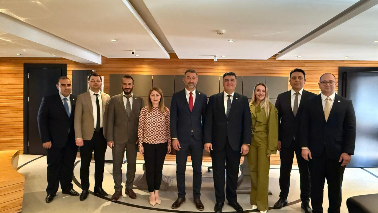Afyonkarahisar Eczacı Odası'nda Hakan Demir Yeniden Başkan