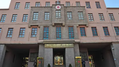 Millî Savunma Bakanlığı: Doğu Akdeniz'deki İnsani Yardım Faaliyetlerini Takip Ediyoruz