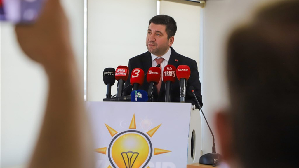 AK Partili Sevim’den Belediyeye Sert Çıkış: 2029’a Kadar Kaç Arsa Satılacak?