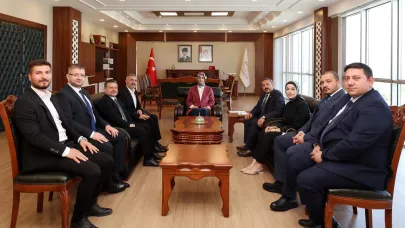 Vali Yiğitbaşı, Anahtar Parti ve Zafer Partisi İl Başkanlarını Ağırladı