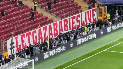 Galatasaray Tribünlerinden Anlamlı Pankart: “Gazze’deki Bebekler Yaşasın”