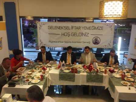 AFSAD üyeleri iftarda buluştu